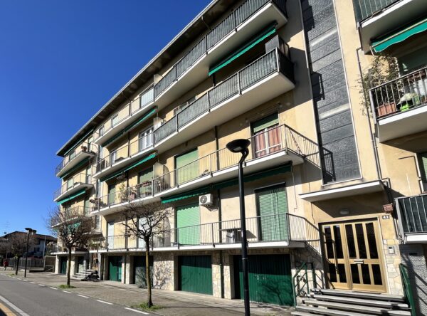 Trilocale via San Giovanni Bosco 41, Gorla Minore