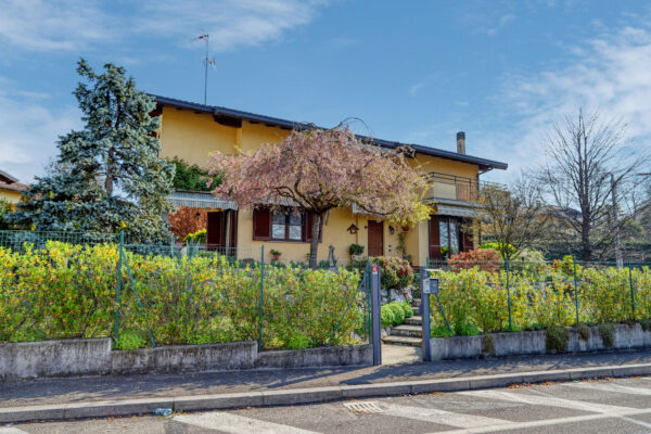 Villa unifamiliare via Monte Grappa 5, Oggiona Santo Stefano, Oggiona con Santo Stefano - immagine 2